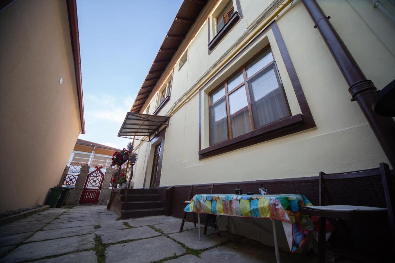Happy Mood Apartment 5 Брашов Екстериор снимка