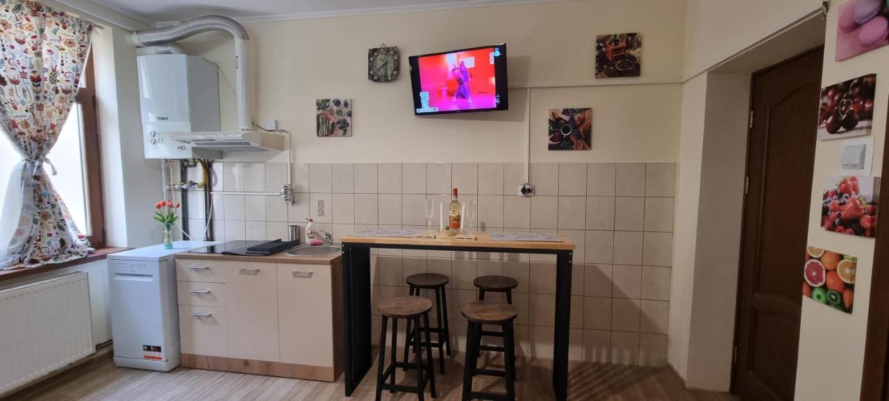 Happy Mood Apartment 5 Брашов Екстериор снимка